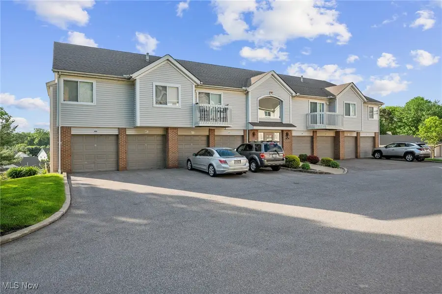 1444 Buckingham Gate Boulevard #H, Cuyahoga Falls, OH 44221 - Image #2