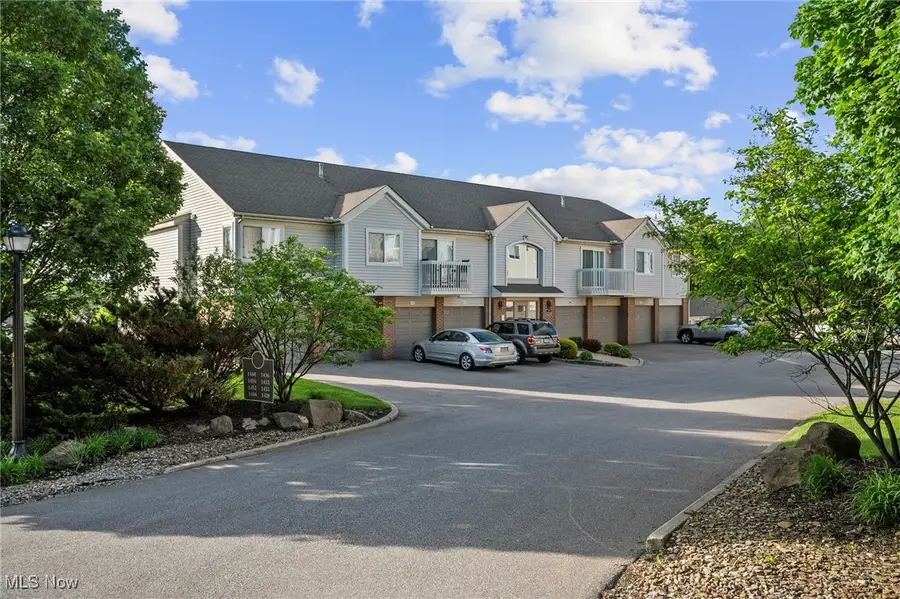 1444 Buckingham Gate Boulevard #H, Cuyahoga Falls, OH 44221 - Image #3