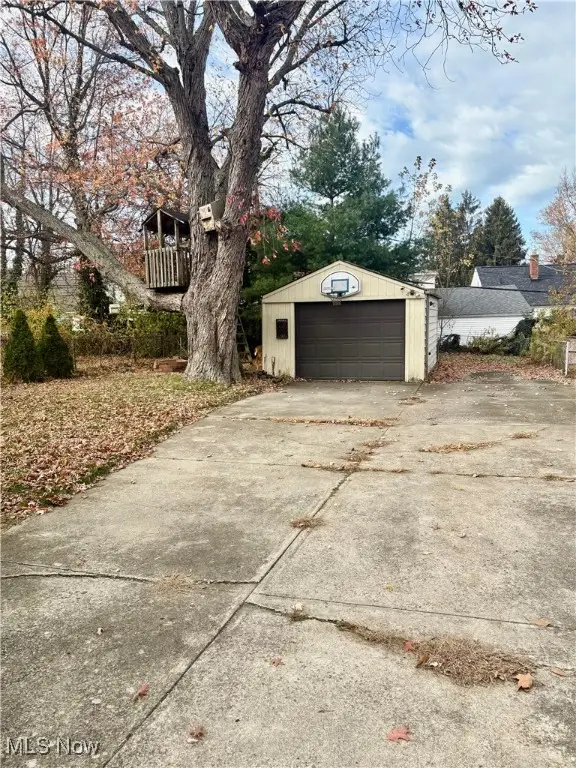 32221 Glen Arden Drive, Willowick, OH 44095 - Image #3