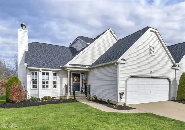 902 Devonwood Drive, Wadsworth, OH 44281