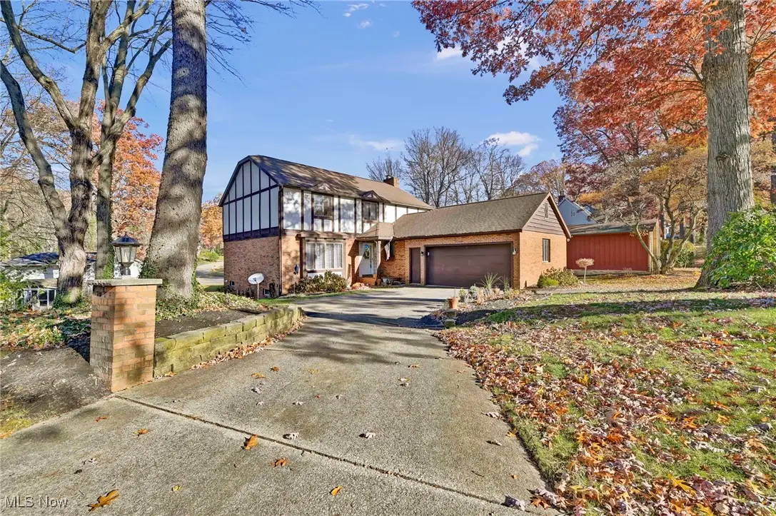 5229 Dungannon Nw Circle, North Canton, OH 44720 - Image #1