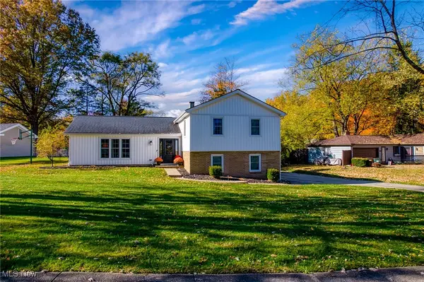 830 S Parkview Drive, Aurora, OH 44202