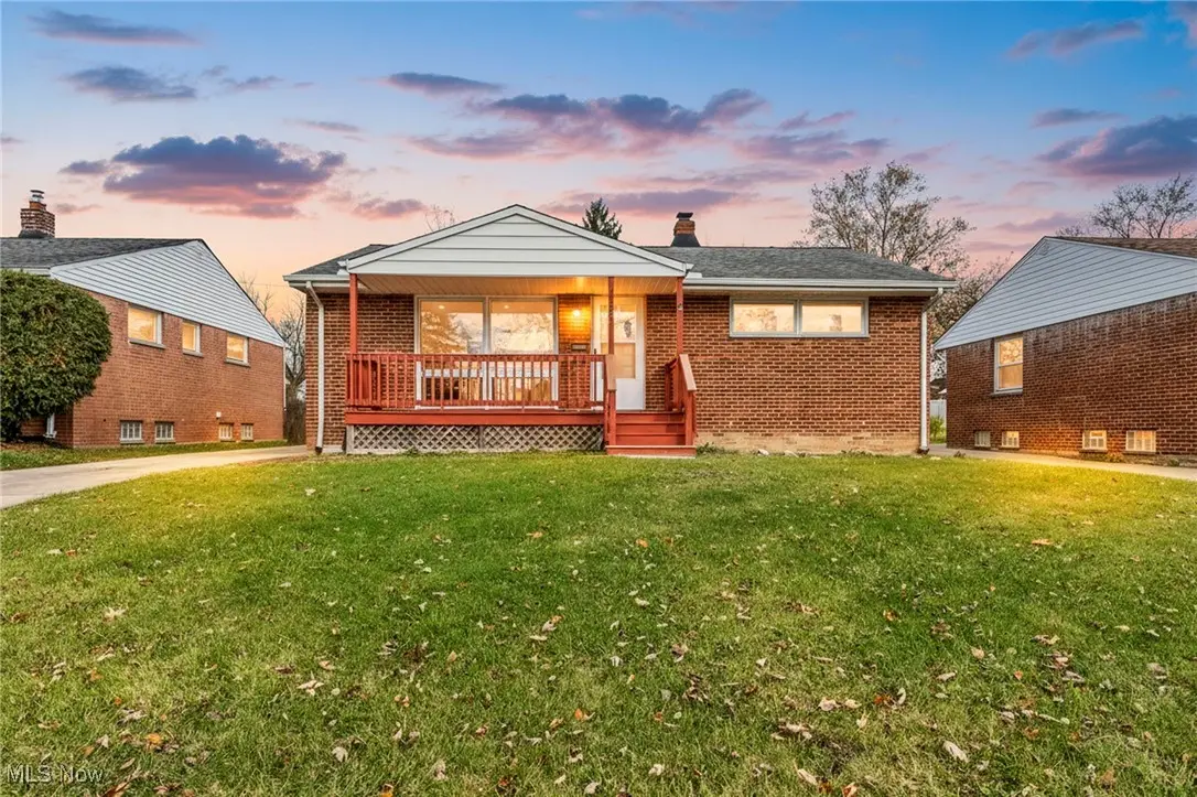 15709 Steinway Boulevard, Maple Heights, OH 44137 - Image #1