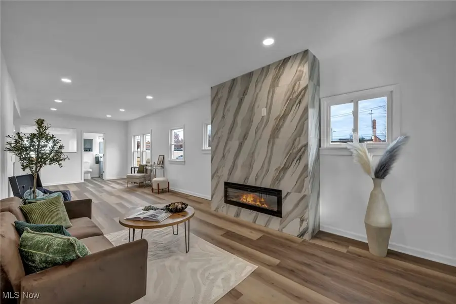 828 Nela View Road, Cleveland Heights, OH 44112 - Image #2