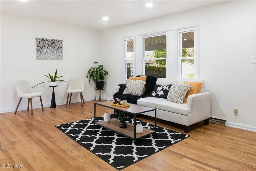 227 Greeley Lane, Youngstown, OH 44505 - Image #2