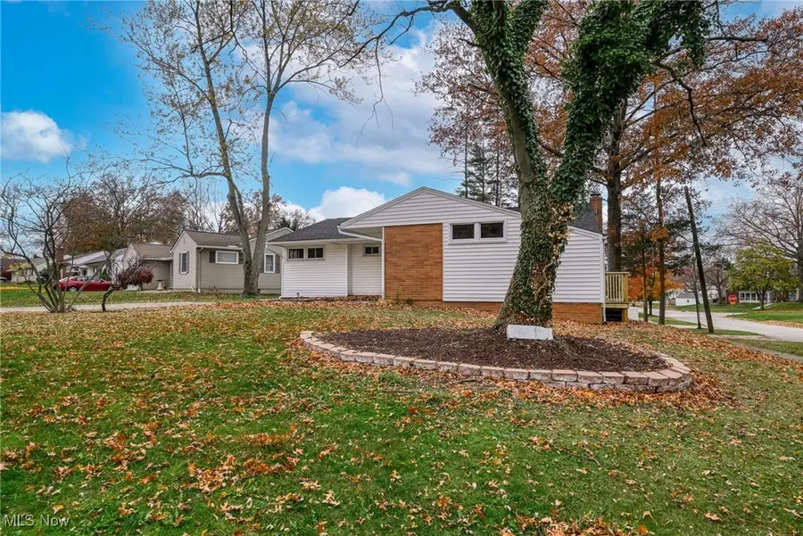 1908 Valley Road, Cuyahoga Falls, OH 44223 - Image #2