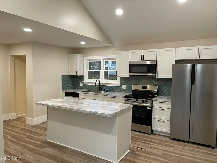 1480 Thornapple Avenue, Akron, OH 44301 - Image #2