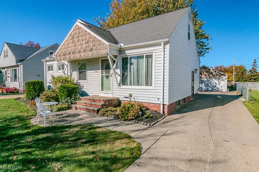 29815 Phillips Avenue, Wickliffe, OH 44092 - Image #2