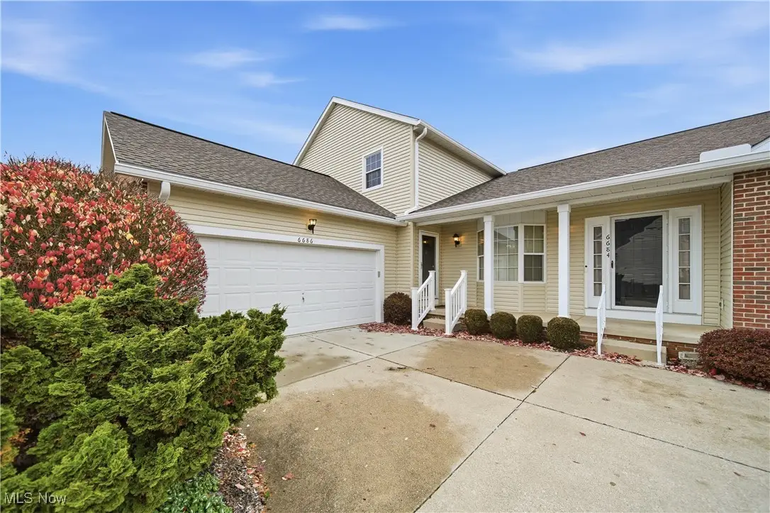 6686 Hogan Nw Way, Canton, OH 44718 - Image #1