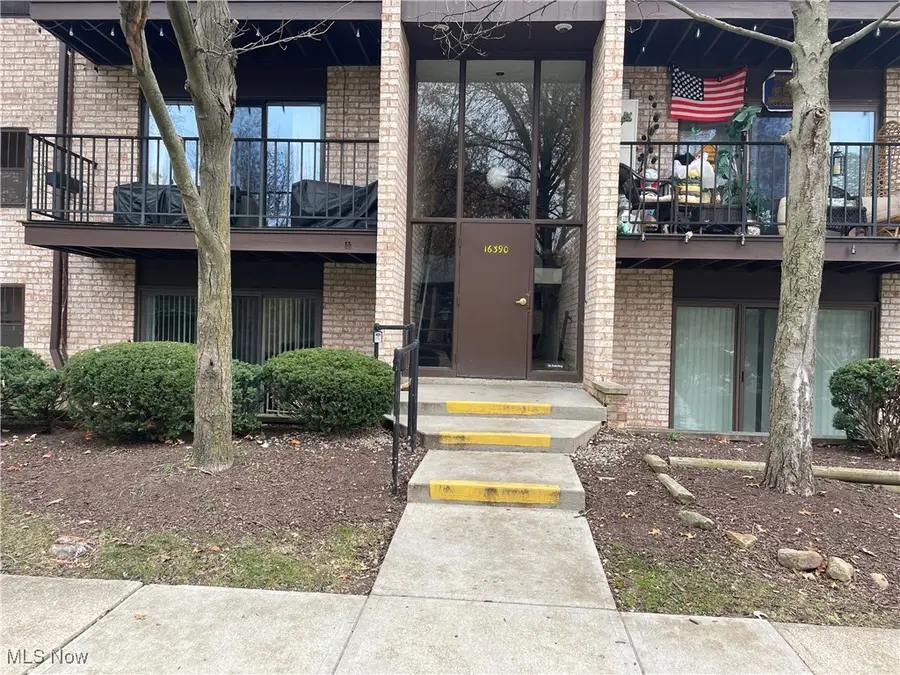 16390 Heather Lane #104, Middleburg Heights, OH 44130 - Image #2