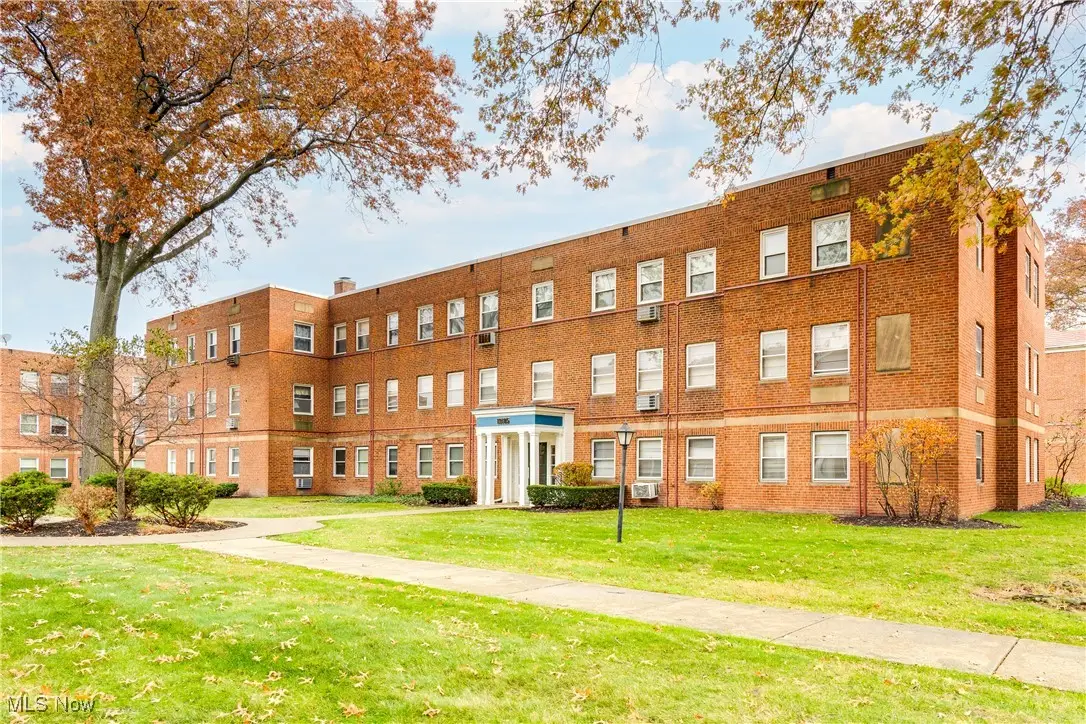 13785 Cedar Road #302d, South Euclid, OH 44118 - Image #1