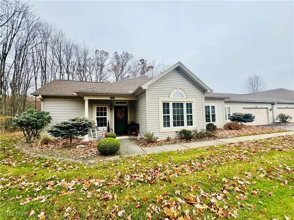 5645 Clingan Road #8D, Struthers, OH 44471
