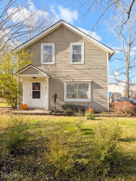 296 S Pleasant Street, Oberlin, OH 44074