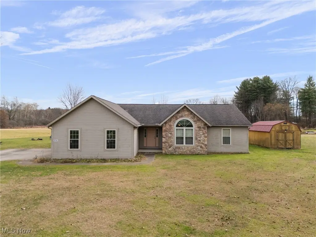 8546 Mapleton Se Street, East Canton, OH 44730 - Image #1