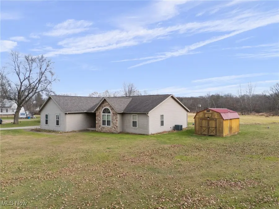 8546 Mapleton Se Street, East Canton, OH 44730 - Image #3