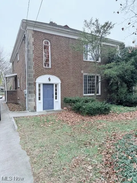 134 N Rose Boulevard, Akron, OH 44302