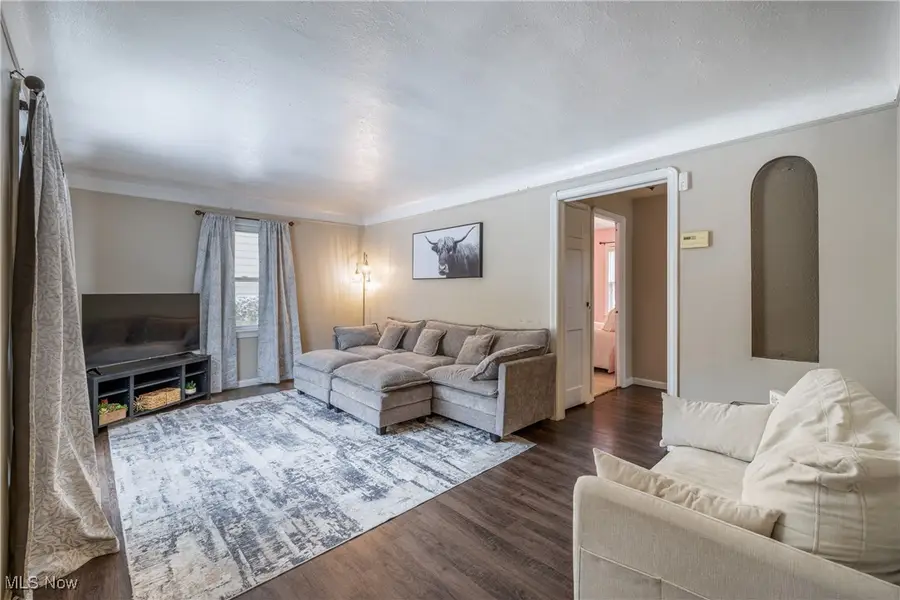 7000 Greenleaf Avenue, Parma, OH 44130 - Image #3