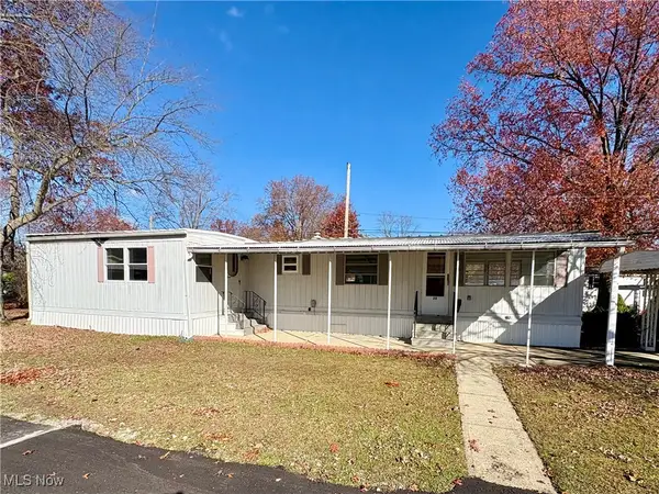 20 Van Ess Drive, Olmsted Falls, OH 44138