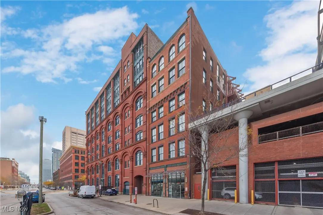 635 W Lakeside Avenue #602, Cleveland, OH 44113 - Image #1