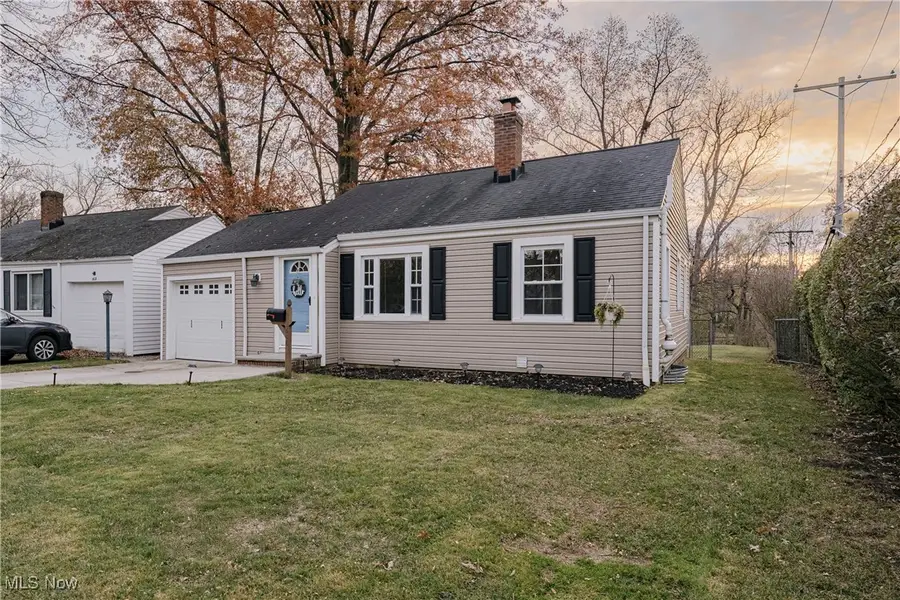 1608 Curry Drive, Lyndhurst, OH 44124 - Image #2