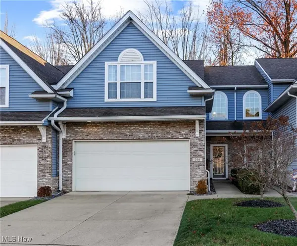 206 Stoney Brook Drive, Elyria, OH 44035