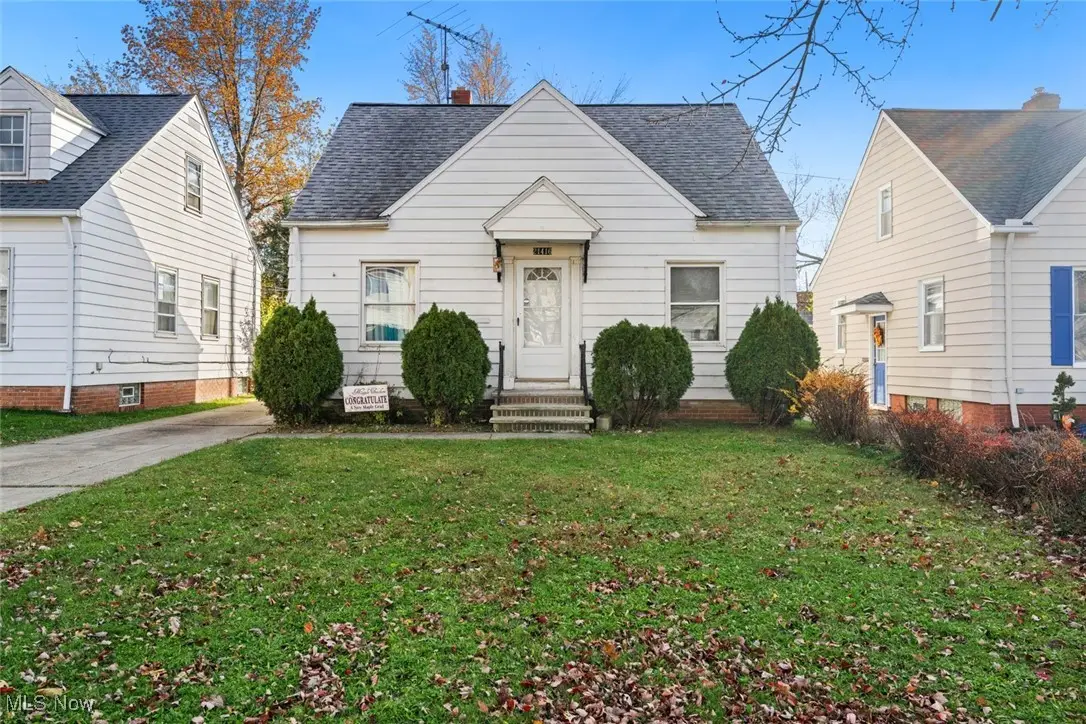 21416 Gardenview Drive, Maple Heights, OH 44137 - Image #1