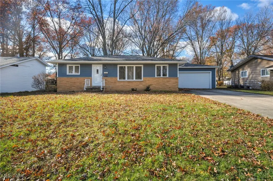 6706 Crestwood Lane, Olmsted Township, OH 44138 - Image #2