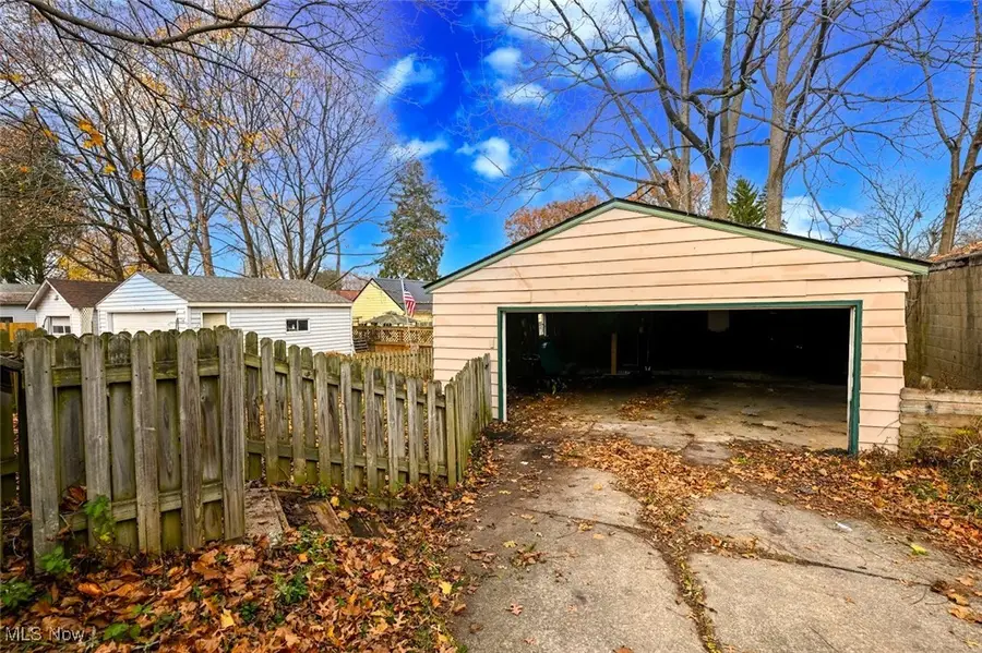 449 Kathron Avenue, Cuyahoga Falls, OH 44221 - Image #3