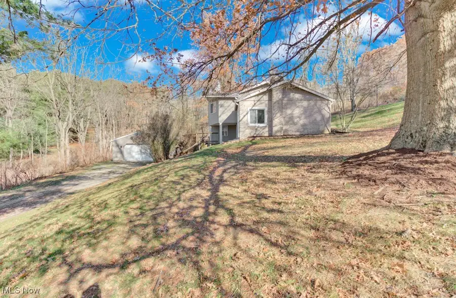 27 Delaware Trail, Malvern, OH 44644 - Image #2