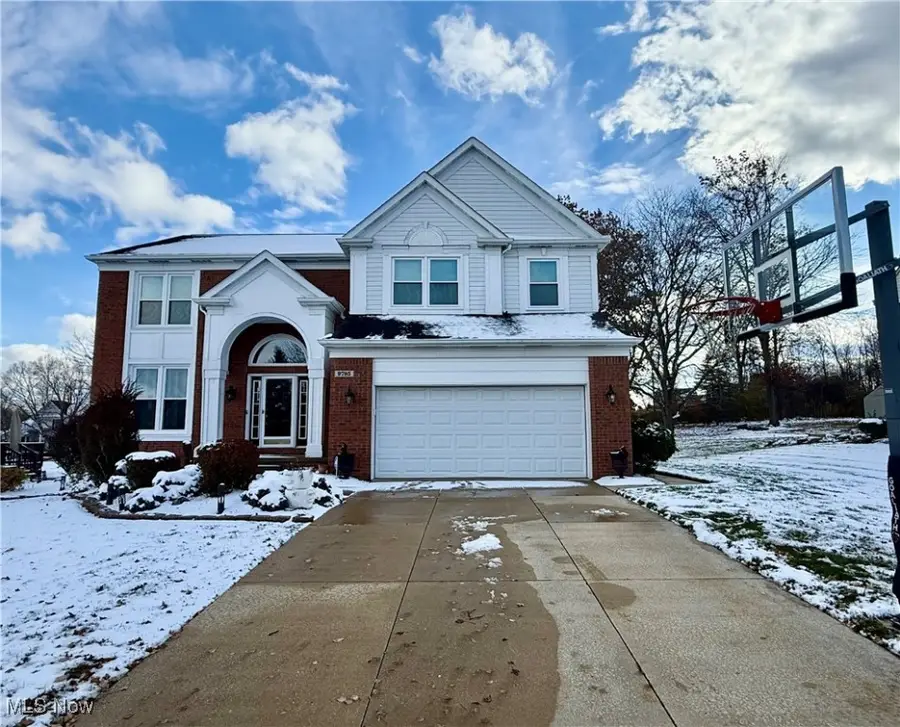 9795 Burton Drive, Twinsburg, OH 44087 - Image #2