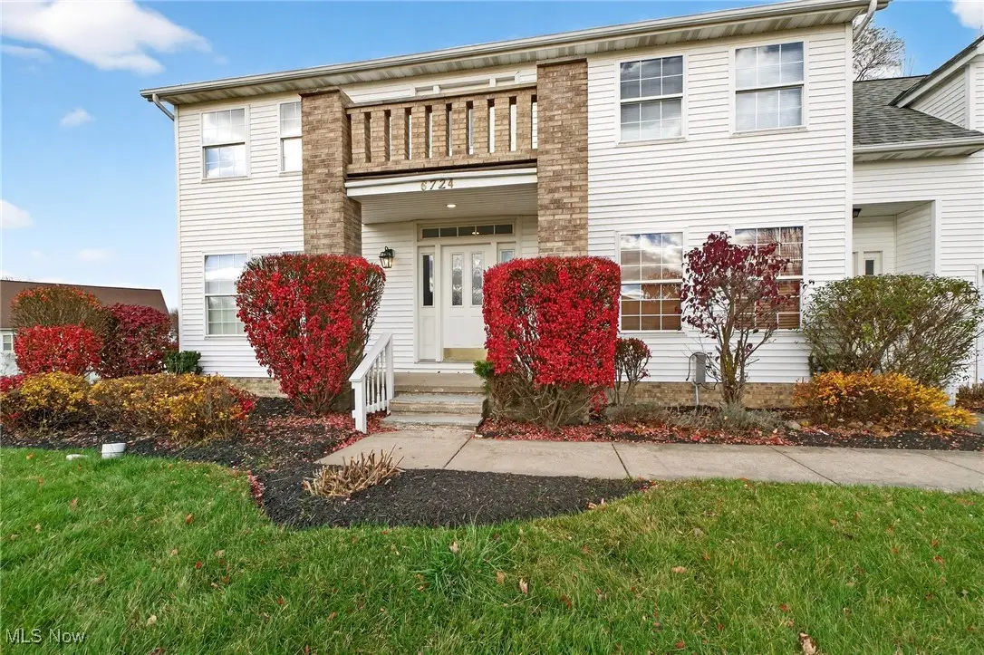 6724 Larch Court, Oakwood Village, OH 44146 - Image #1