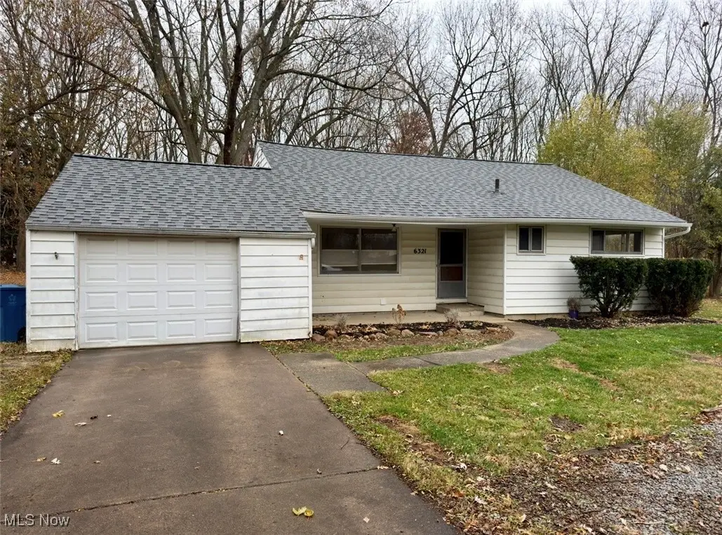 6321 Barton Road, North Olmsted, OH 44070 - Image #1