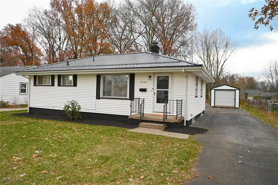 3325 Sunnybrooke Drive, Youngstown, OH 44511 - Image #2