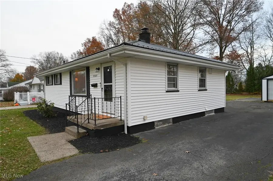 3325 Sunnybrooke Drive, Youngstown, OH 44511 - Image #3