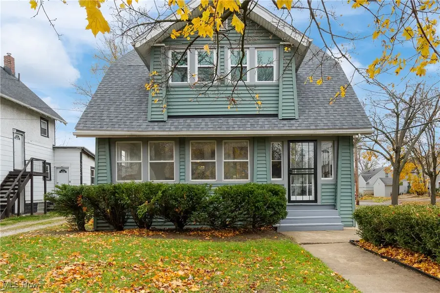 126 E Mapledale Avenue, Akron, OH 44301 - Image #2