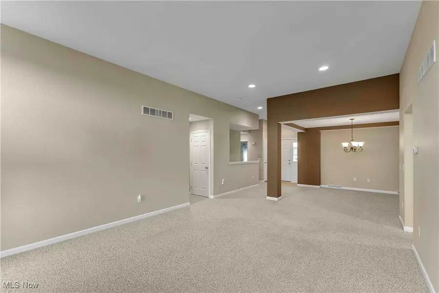 12 Danbury Nw Court, Warren, OH 44481 - Image #3