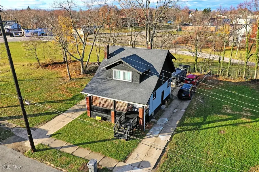 32 E Avondale Avenue, Youngstown, OH 44507 - Image #2