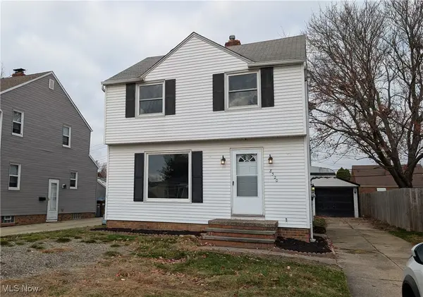 8320 Parmenter Drive, Parma, OH 44129