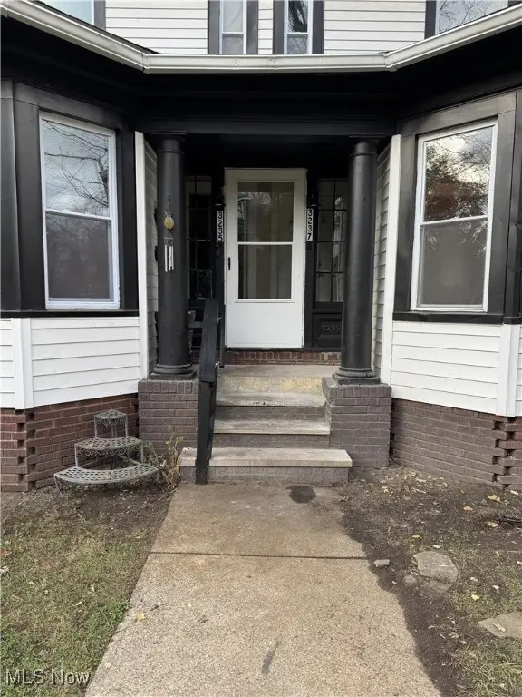 3235 Oak Road, Cleveland Heights, OH 44118 - Image #2