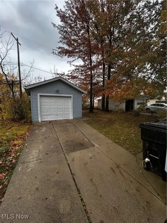 1517 Larchmont Road, Cleveland, OH 44110 - Image #2