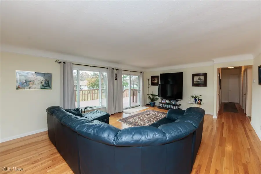 406 Cary Jay Boulevard, Richmond Heights, OH 44143 - Image #3