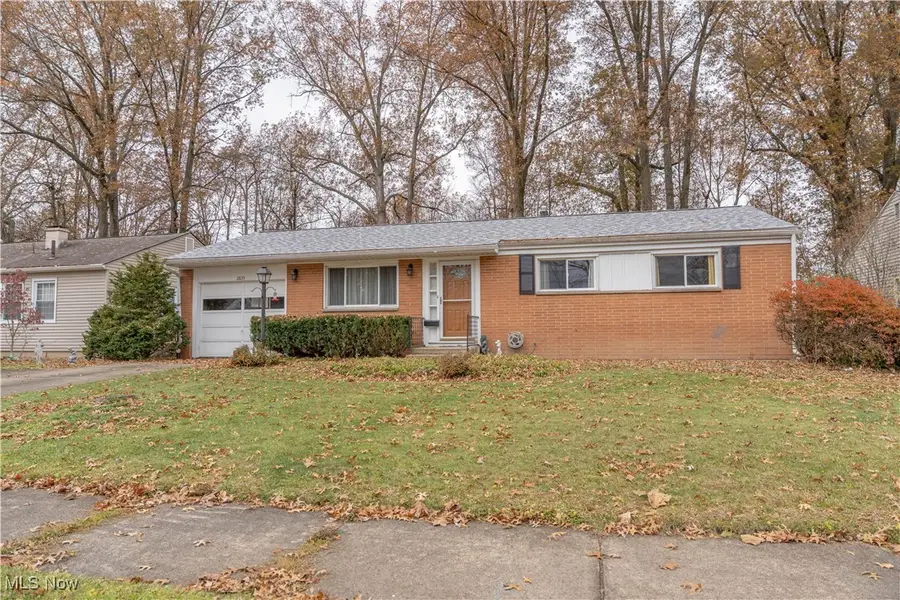 2835 Crestwood Nw Drive, Warren, OH 44485 - Image #2