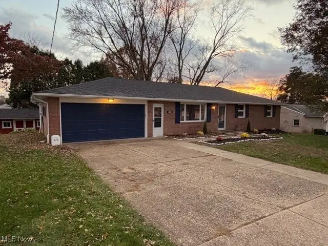 615 Lori Ne Avenue, Massillon, OH 44646 - Image #2