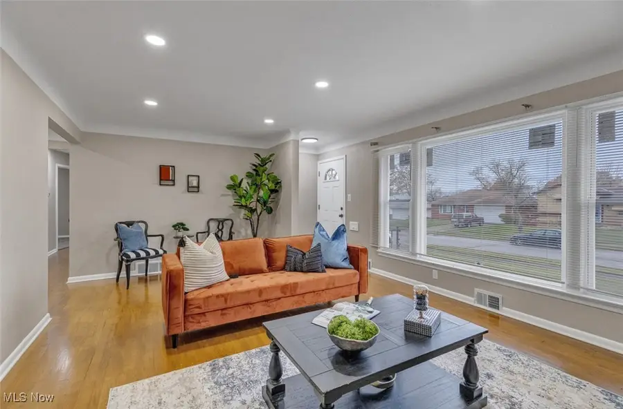 4461 Brookton Road, Warrensville Heights, OH 44128 - Image #2