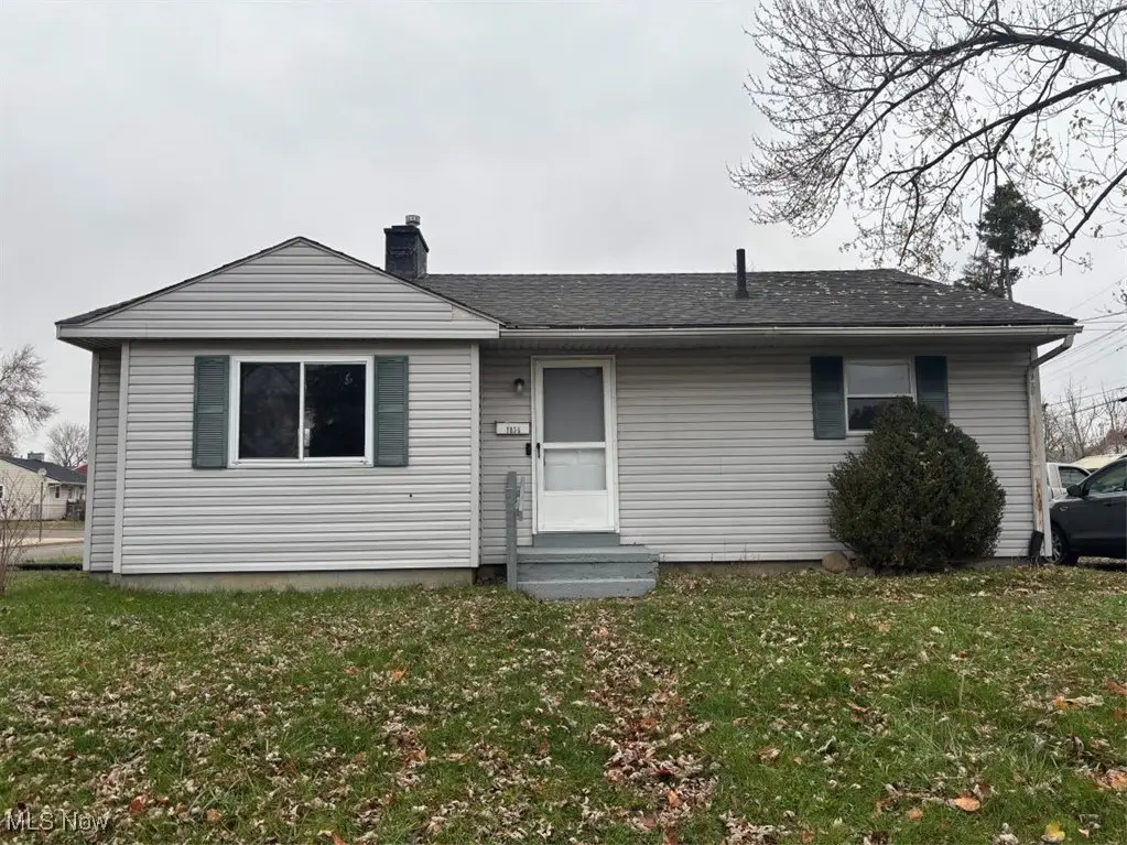 1820 Midway Ne Avenue, Canton, OH 44705 - Image #1