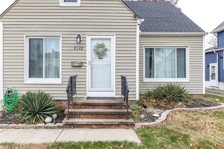 2922 Grovewood Avenue, Parma, OH 44134 - Image #2