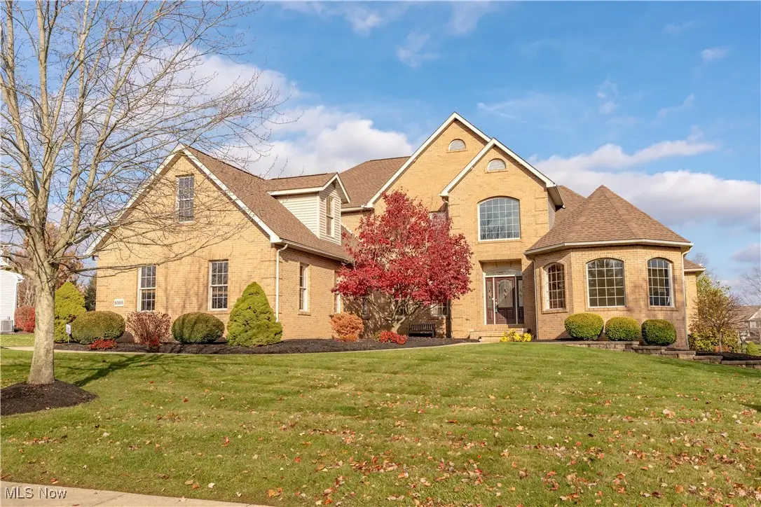8568 Mackenzie Nw Avenue, North Canton, OH 44720 - Image #1