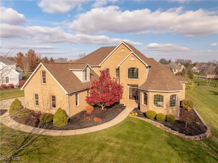 8568 Mackenzie Nw Avenue, North Canton, OH 44720 - Image #2