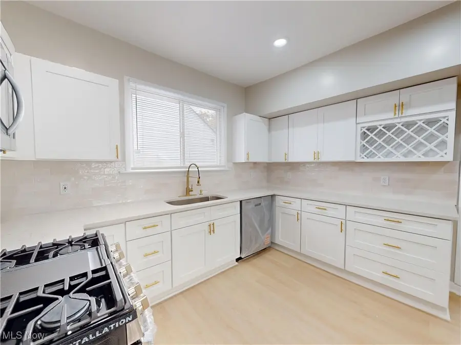 5954 Maplewood Road, Mayfield Heights, OH 44124 - Image #3