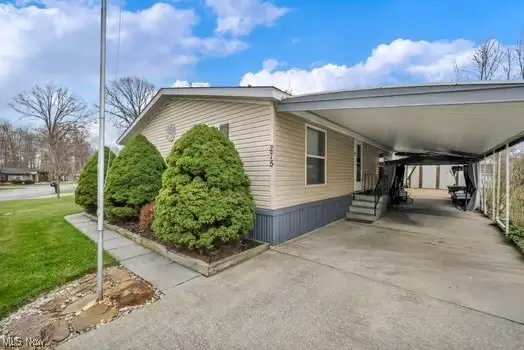 275 Ashwood Drive, Elyria, OH 44035 - Image #3